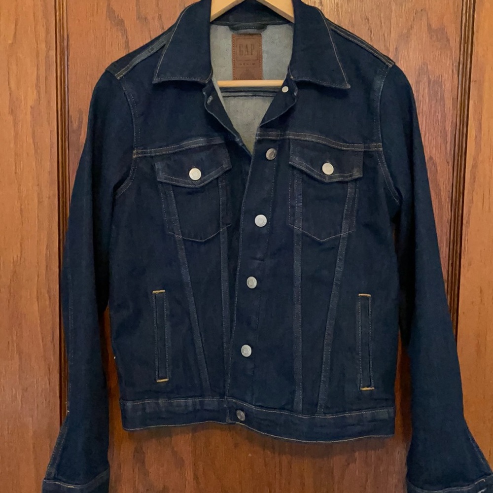 GAP Dark Denim Jacket (size M - brand new!)